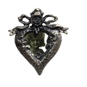 Silver Pretty‎ Heart Vintage Brooch Pin. Silver plated